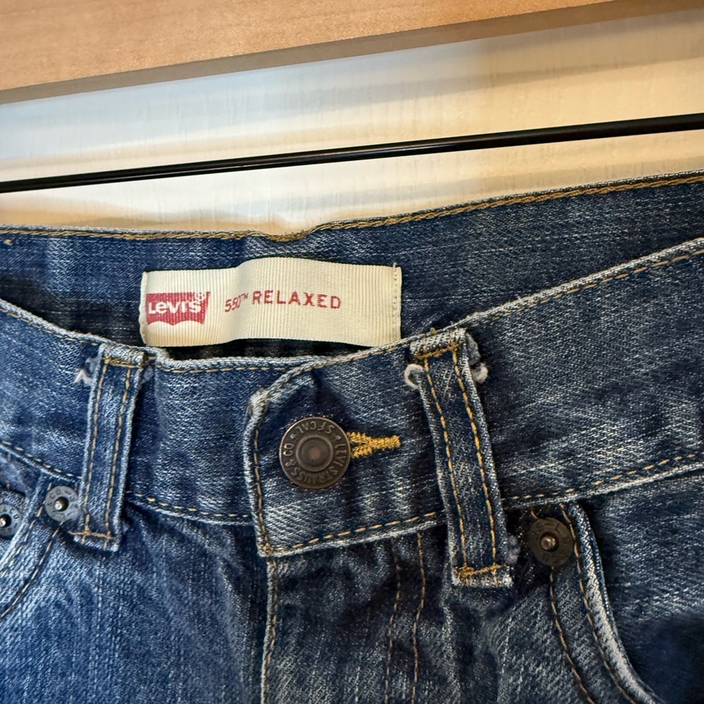 Levi's Boys Relaxed Fit Blue Jeans - Picture 2 of 4